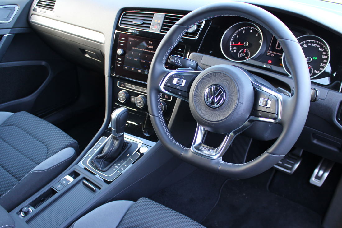 Interior dashboard and steering wheel of the Golf R-Line
